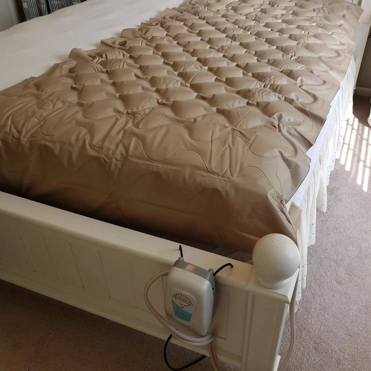 Alternating Pressure Mattress with Electric Pump M2650