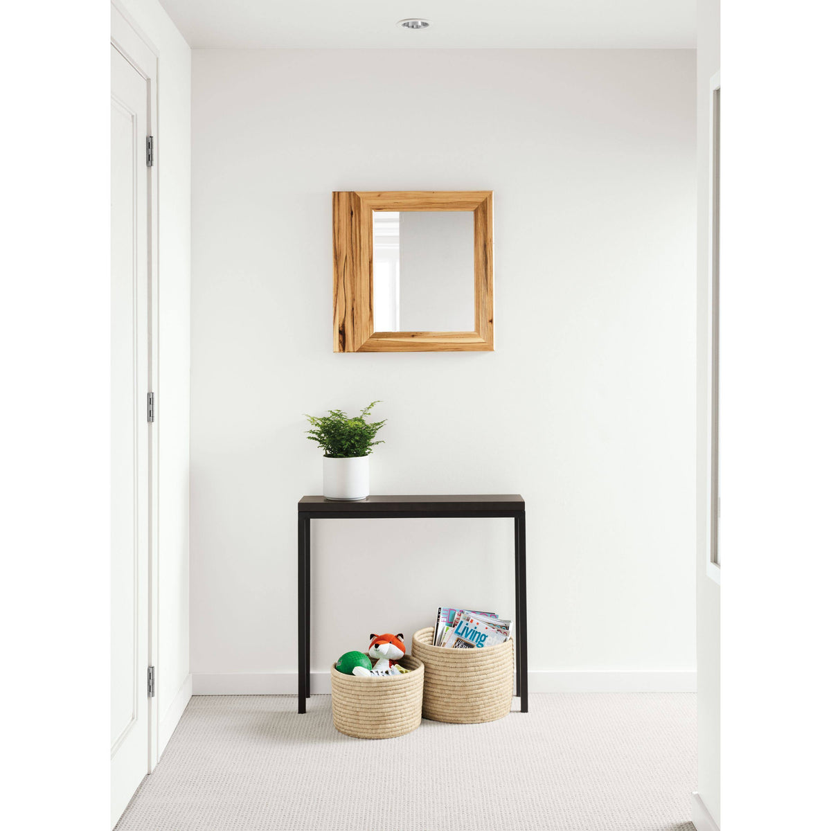 Grey Console Table with Quartz Top O341832